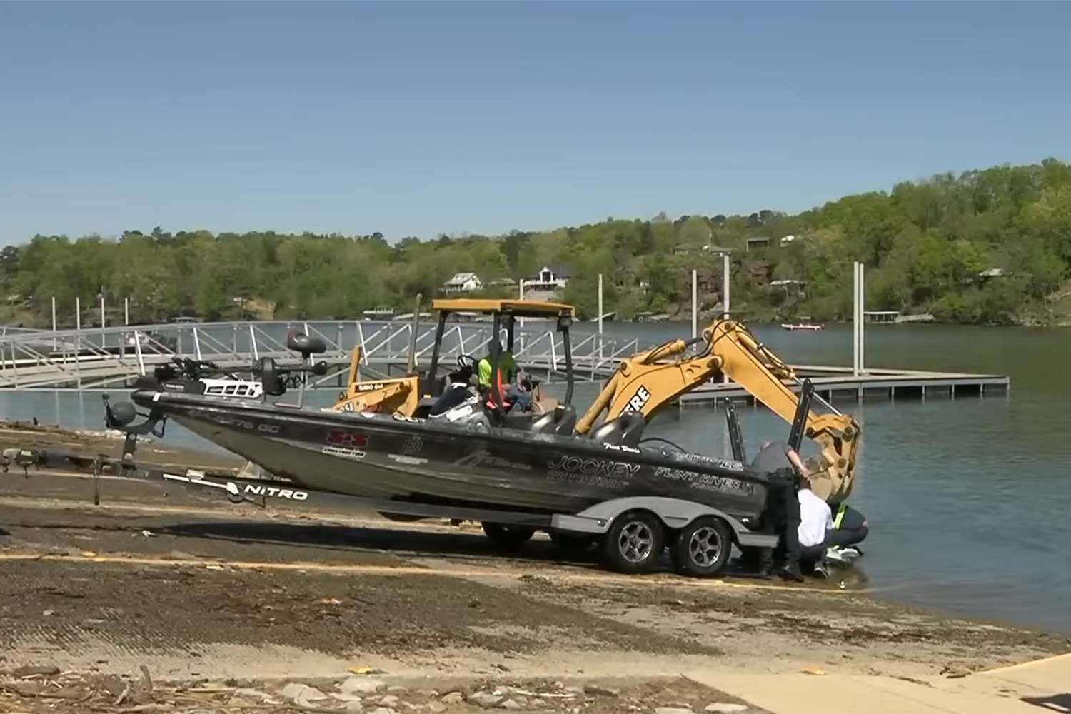 3 Dead in Alabama Fishing Tournament - Bobber Bargain