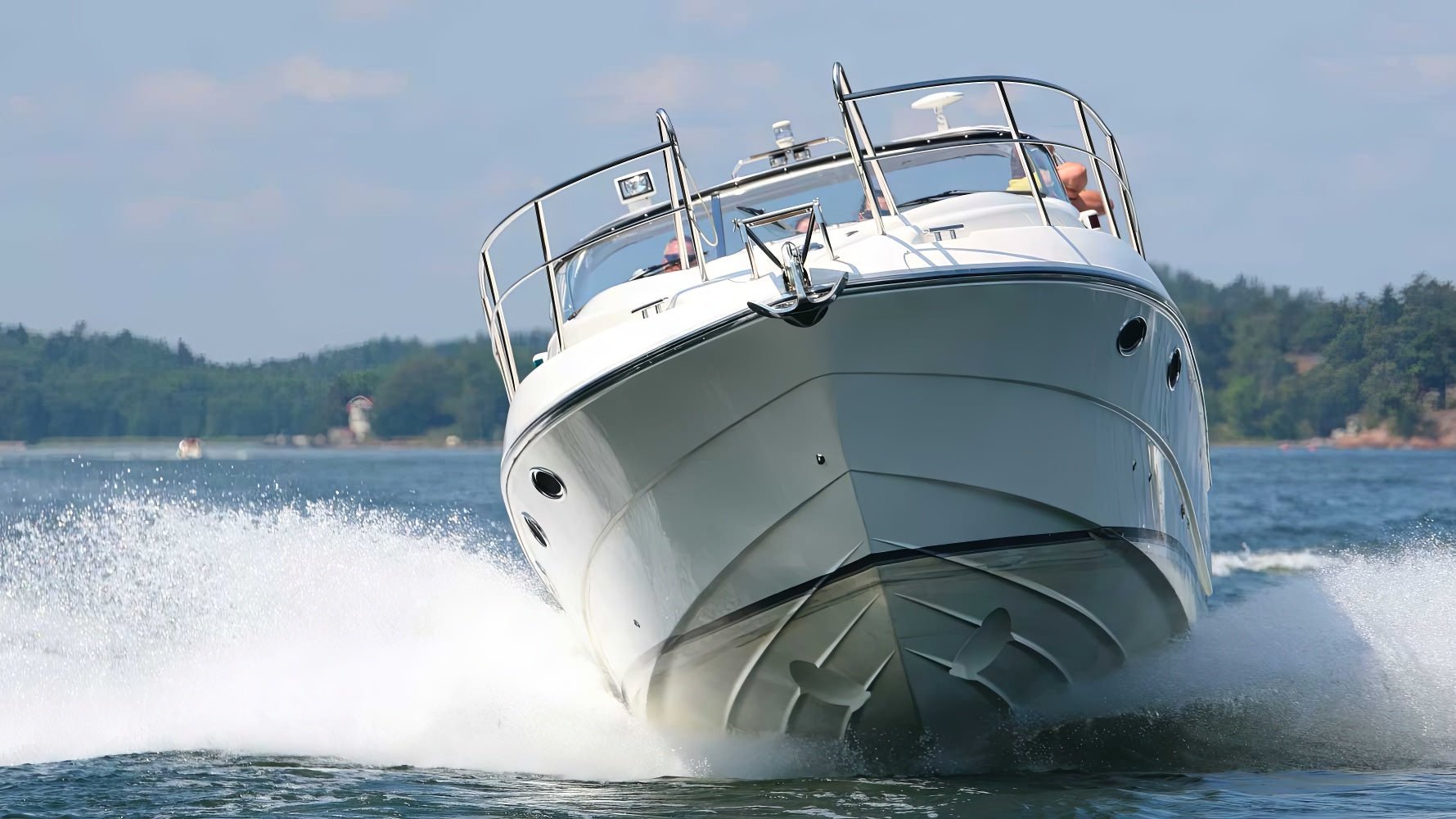 Florida Woman Drowns After Jumping from Moving Boat - Bobber Bargain