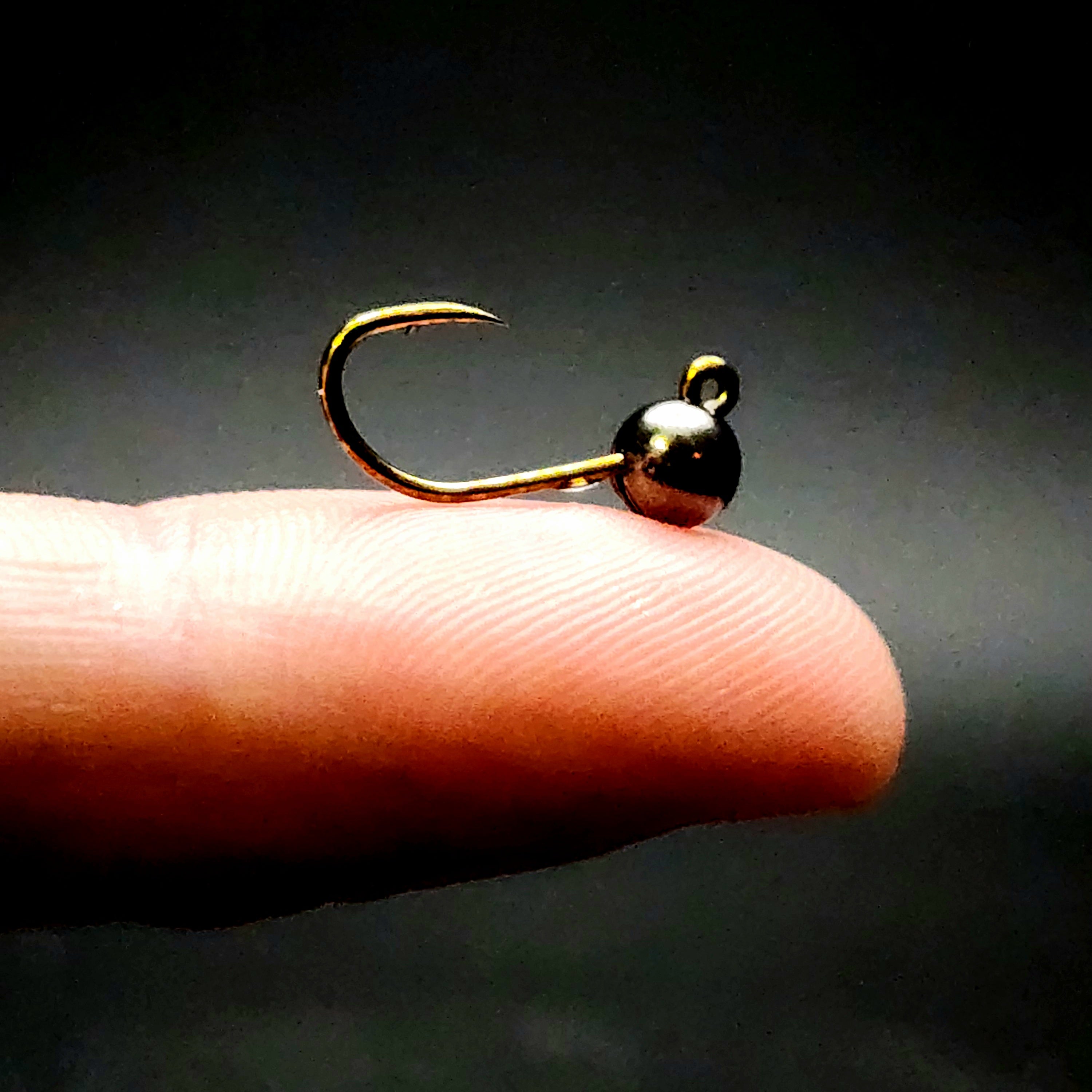 Têtes plombées à billes de tungstène barbelées Creek Life