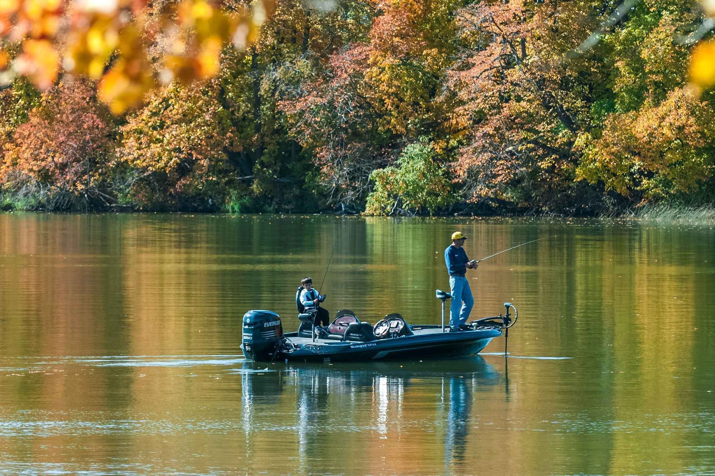 The Ultimate Guide to Fall Fishing Across the USA: Best Spots, Tips, and Techniques Bobber Bargain