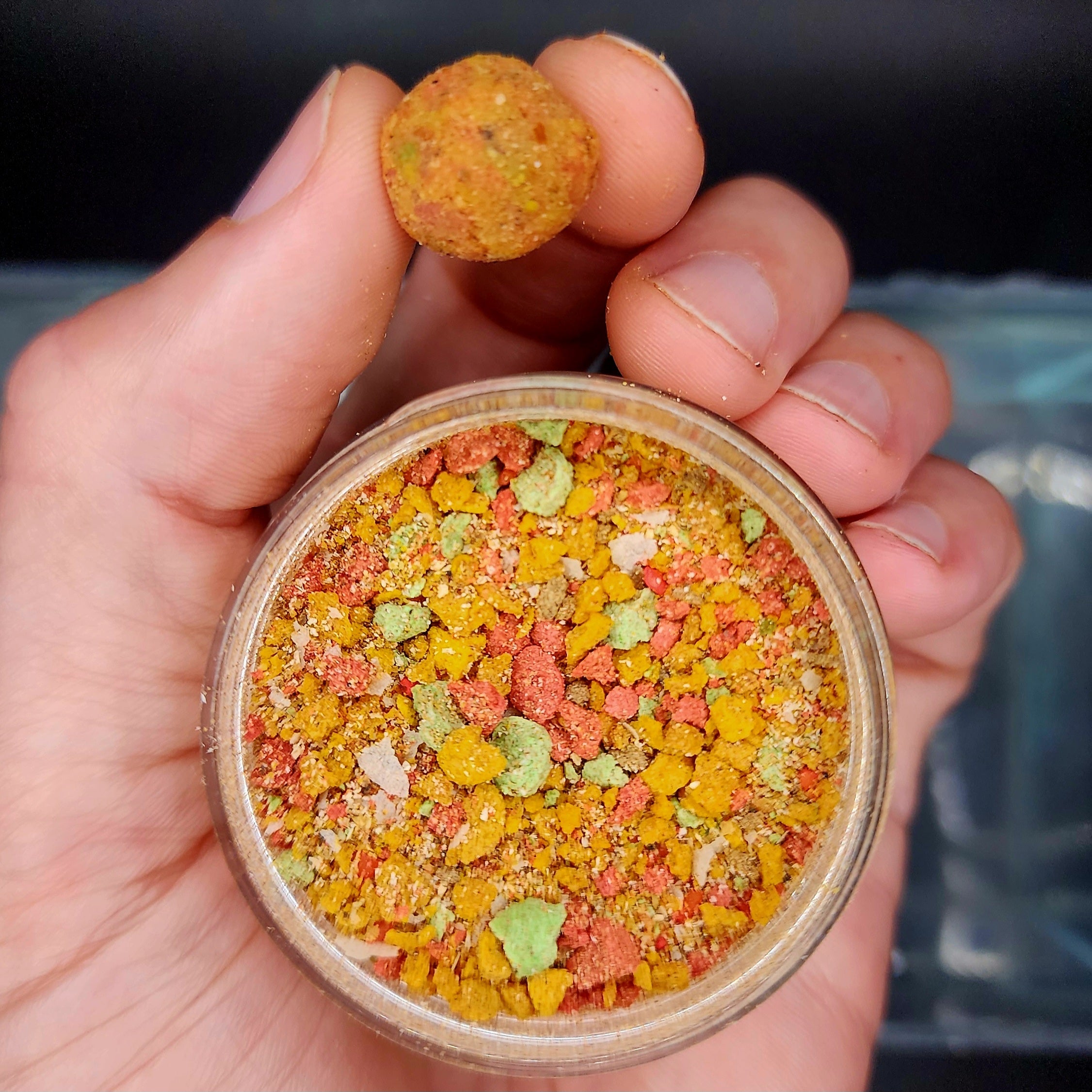 Appât naturel en pâte « Farine de pêche de grand-mère »