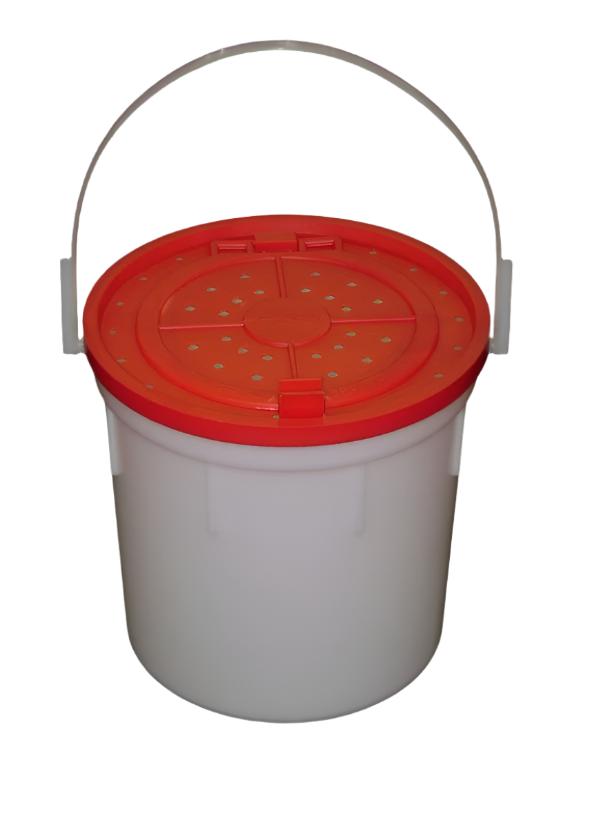 Challenge 4qt Minnow Bucket Bobber Bargain