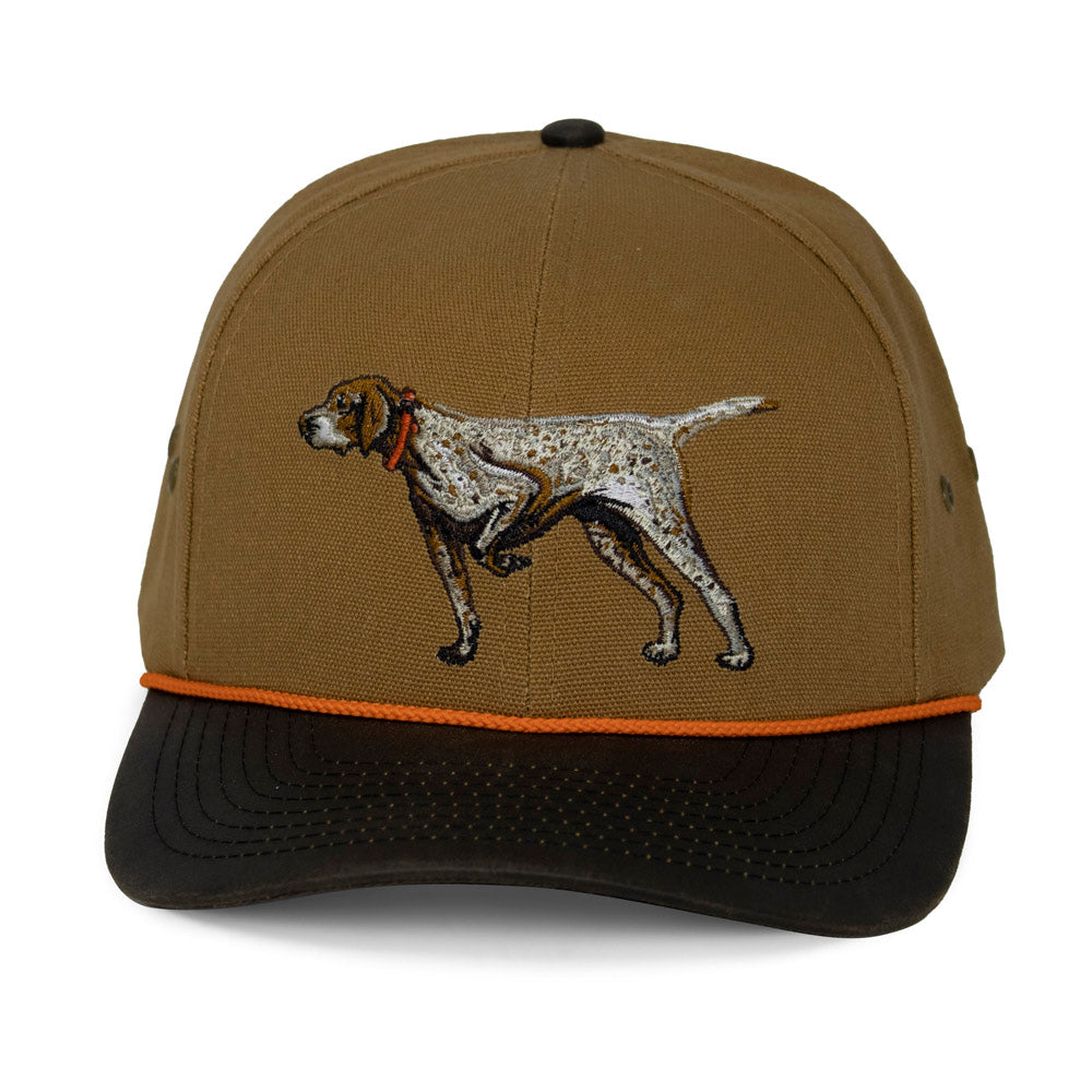 Gorra de lona con visera de tela encerada para perro de muestra alemán de pelo corto.