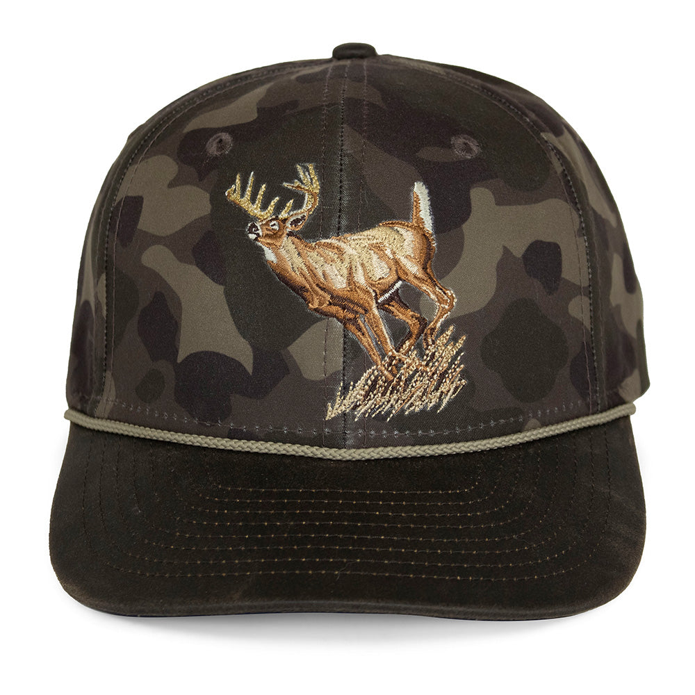 Gorra Running Deer de lona encerada con seis paneles y cordón.