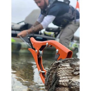 YakGear Galvanized Brush Gripper (Silver) | Bobber Bargain.